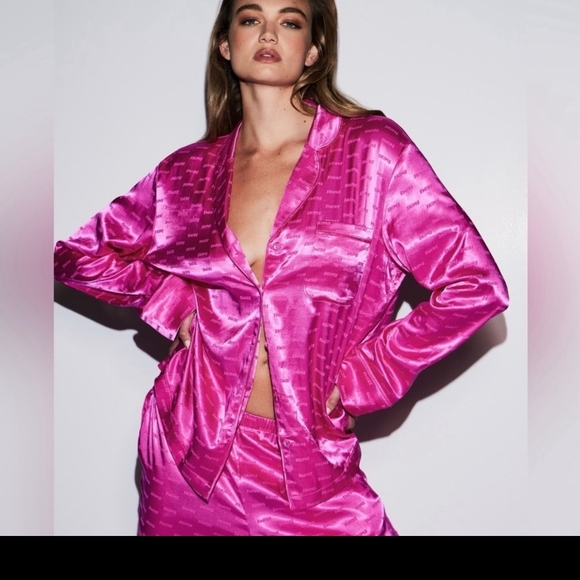 Skims Jaquard Long Sleeve Button Up With Skims Logo In Hot Pink - Picture 5 of 16